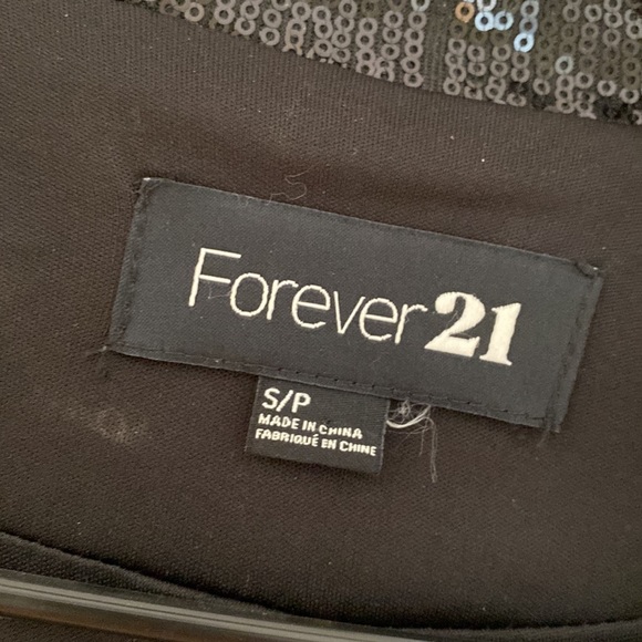 Forever 21 black sequined jacket small/petite - Picture 2 of 4